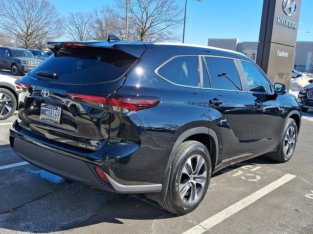 2025 Toyota Highlander XLE AWD (Natl)