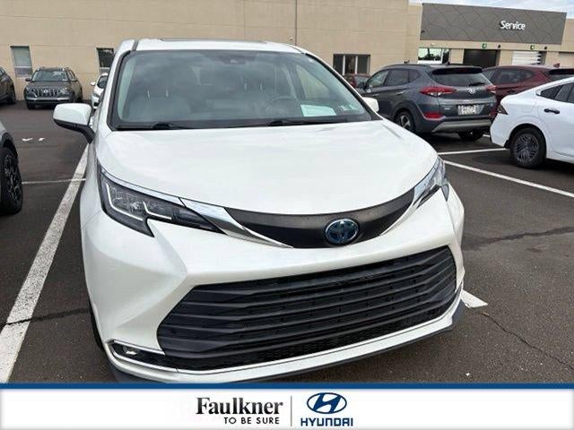 2021 Toyota Sienna XLE AWD 7-Passenger (Natl)