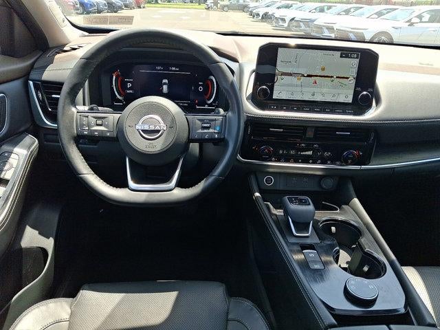 2022 Nissan Rogue AWD Platinum