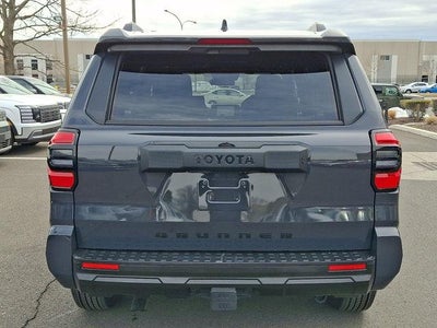 2025 Toyota 4Runner SR5 4WD (GS)