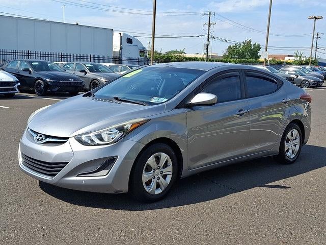 2016 Hyundai ELANTRA 4dr Sdn Auto SE