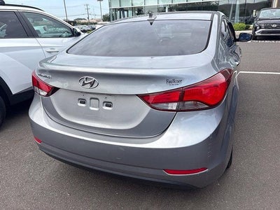 2016 Hyundai ELANTRA 4dr Sdn Auto SE
