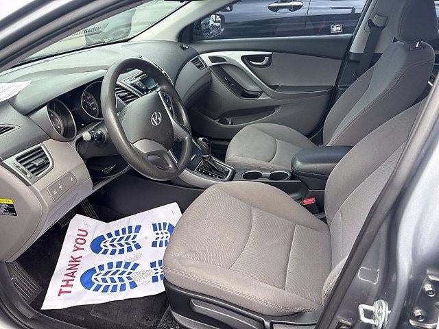 2016 Hyundai ELANTRA 4dr Sdn Auto SE