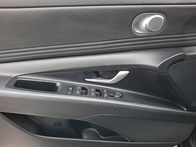 2023 Hyundai ELANTRA SEL IVT