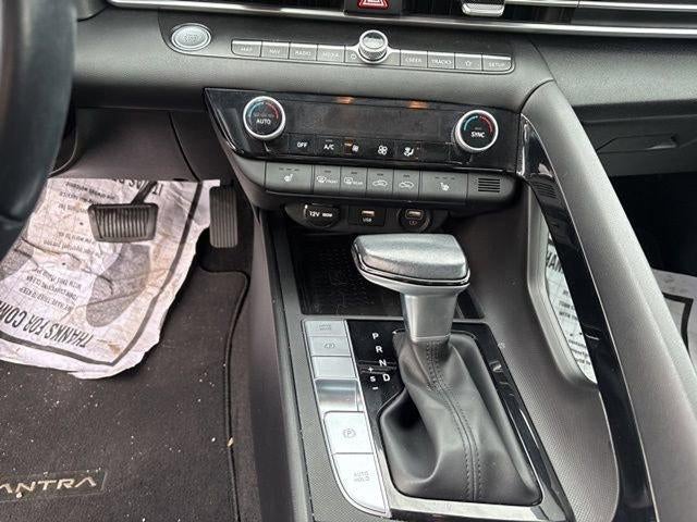 2023 Hyundai ELANTRA SEL IVT