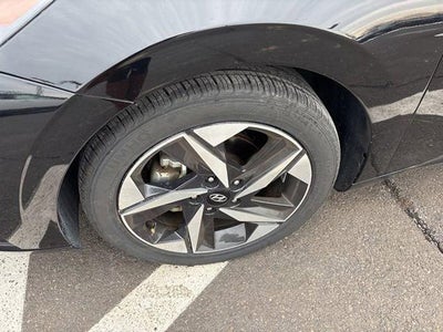 2023 Hyundai ELANTRA SEL IVT