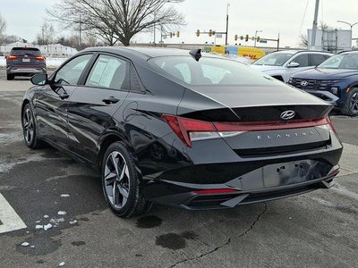 2023 Hyundai ELANTRA SEL IVT