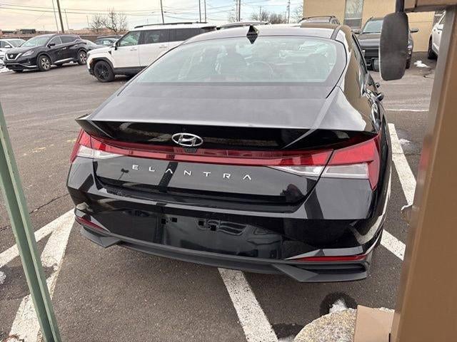 2023 Hyundai ELANTRA SEL IVT