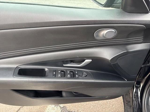 2023 Hyundai ELANTRA SEL IVT