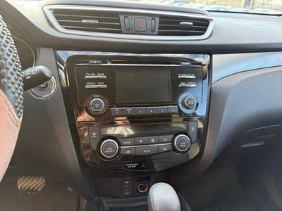 2016 Nissan Rogue FWD 4dr SV